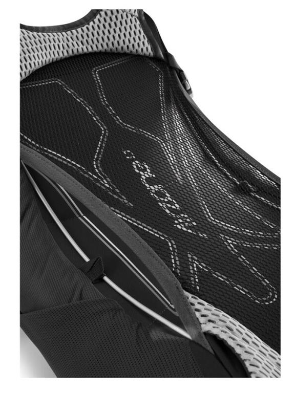 lowealpineairzoneactive18blackveneboercampingoutdoordrachten4