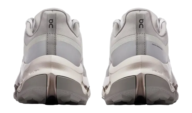 wandelschoen_on_running_women_cloudhorizon_2_glacier_pearl_3