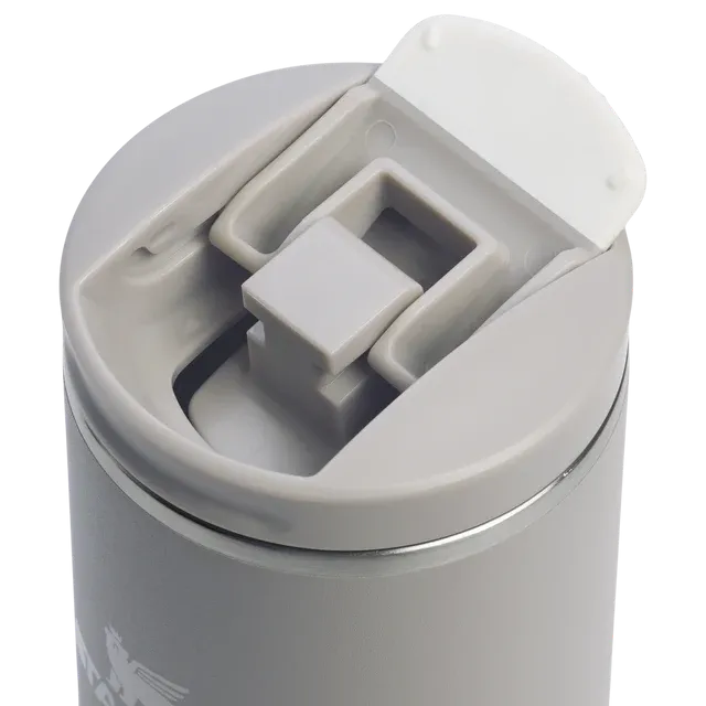 web_png_square20250425_transit_fliptop_mug_16oz__ash__lid_detail