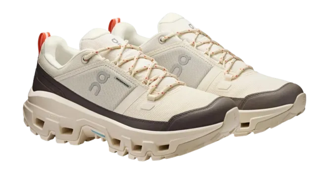 wandelschoen_on_running_women_cloudrock_low_wp_ivory_ivory_2