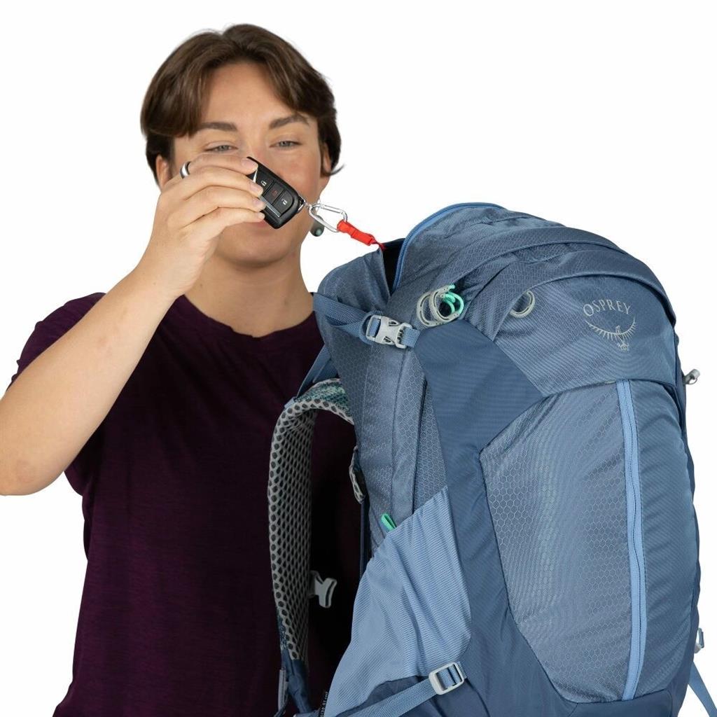 sirrus24_s26_detail4_sevresblue_hires